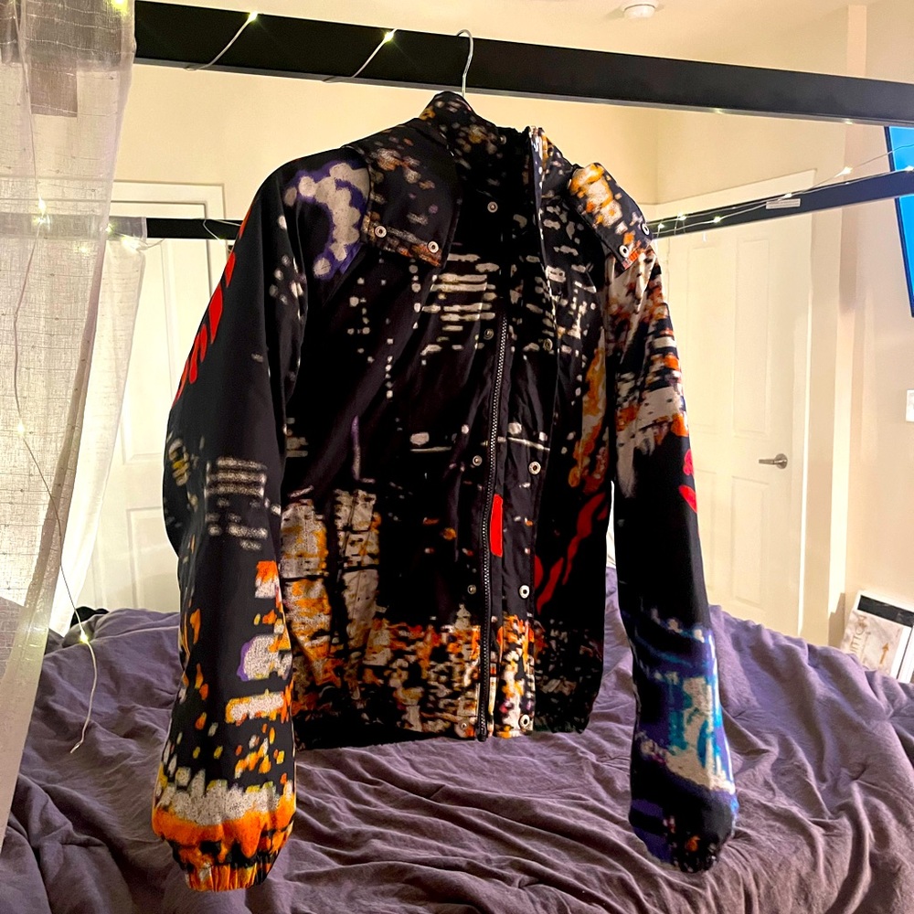 SUPREME CITY LIGHTS PUFFY BOMBER JACKET WITH DETACHABLE HOOD. SS20. {SIZE S}